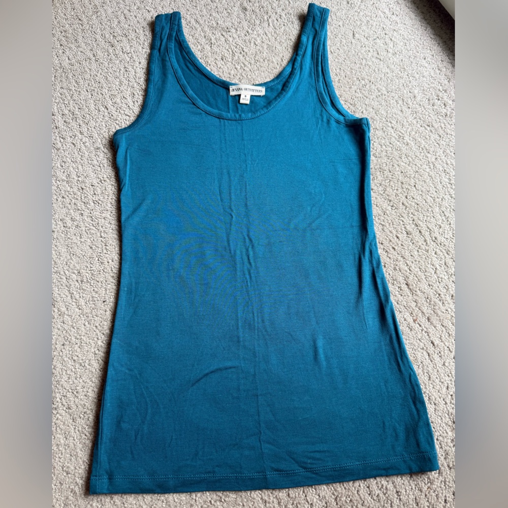 Zenana Outfitters Blue Classic Long Line Tank Top
NWOT